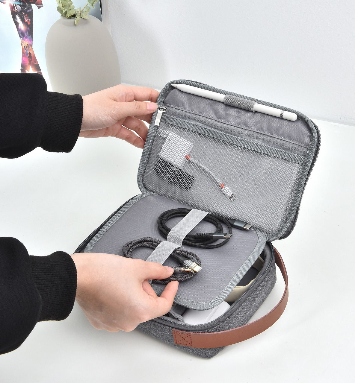 Salpido SAL-TP100 tech pouch zipper detail
